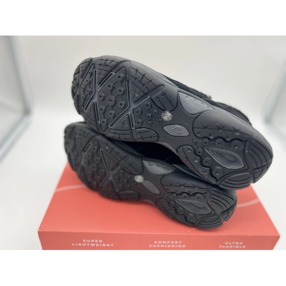 Easy Spirit Women's Size 8.5 M Seerunna Black Faux Suede Zip Ankle Boots - Picture 6 of 6